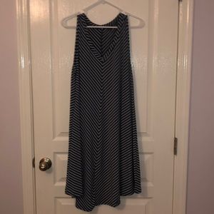 v neck dress